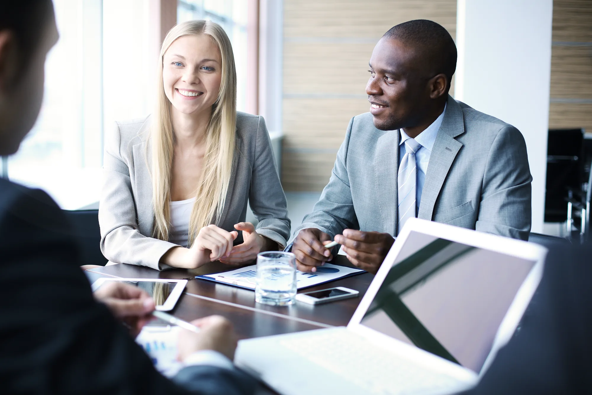 Executive group aligning a complex international strategy